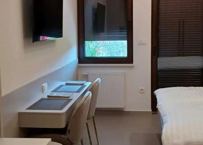 Renovated Cozy Апартаменты *