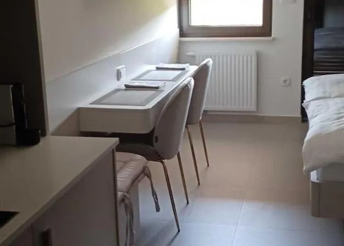 Renovated Cozy 아파트 *